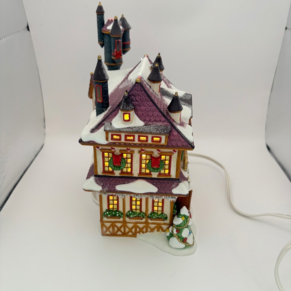 Department 56 Santa's Castle Multicolor North Pole Series 56.56773 READ - Picture 6 of 10